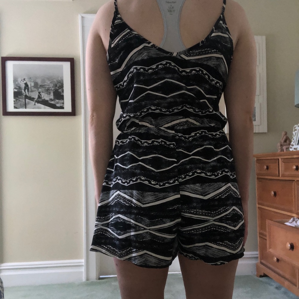 Romper - Picture 2 of 3